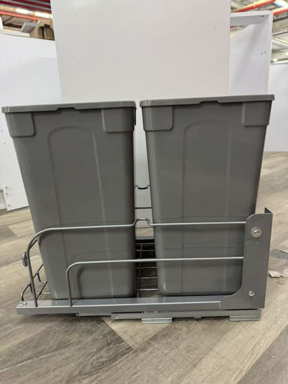 Picture of B18-Trash can-1